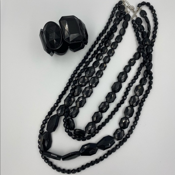 Macy’s Black Beaded Necklace and Bracelet Set - Picture 1 of 5